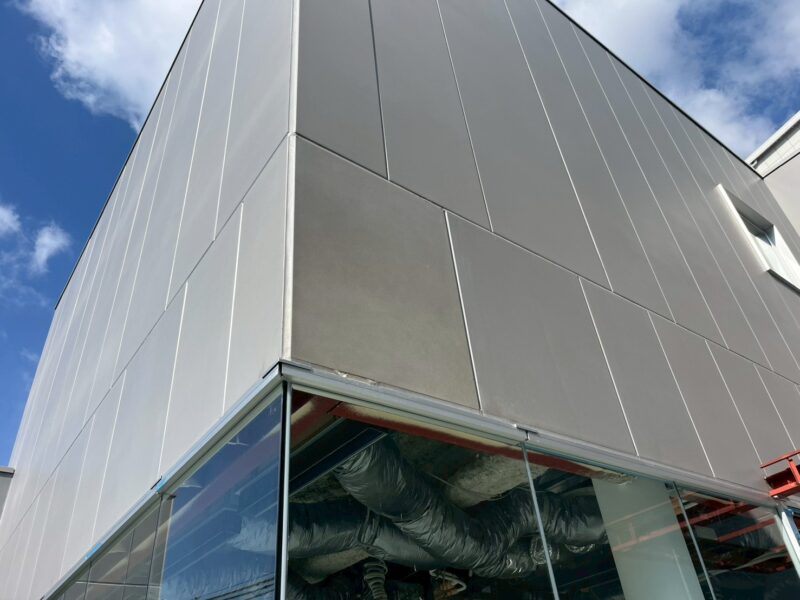 カラークリヤー現場塗装仕上げの欠き込み補修-6